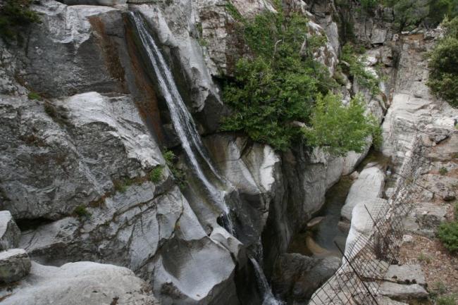 Vattenfallen på ön Ikaria